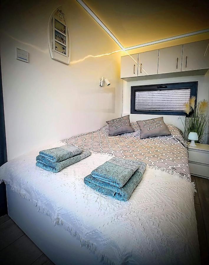 Houseboat Arka 1 - Domki Na Wodzie, Rower Wodny, Wifi, Parking 미엘노 외부 사진